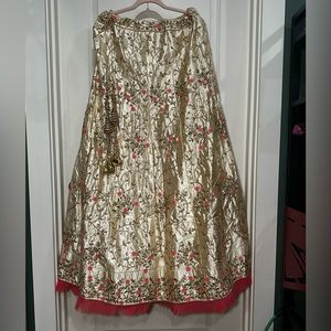 Creamy gold and peach pink Lehenga set, ruffle in the bottom 360”